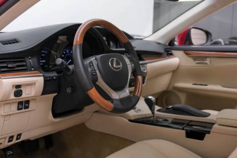 2014 Lexus ES 300h