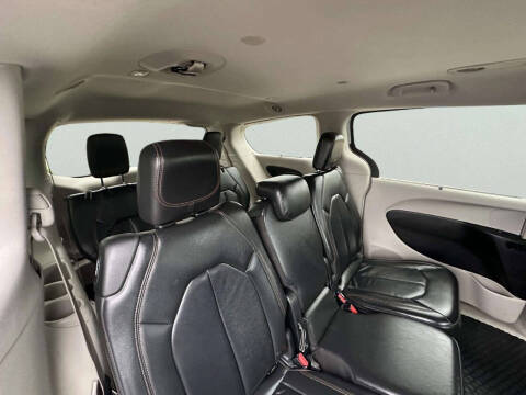 2017 Chrysler Pacifica Touring Plus