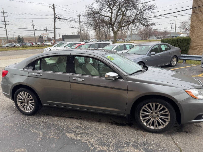 2013 Chrysler 200 Limited