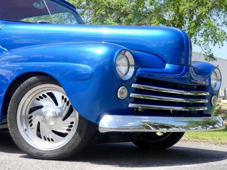 1948 Ford Super Deluxe