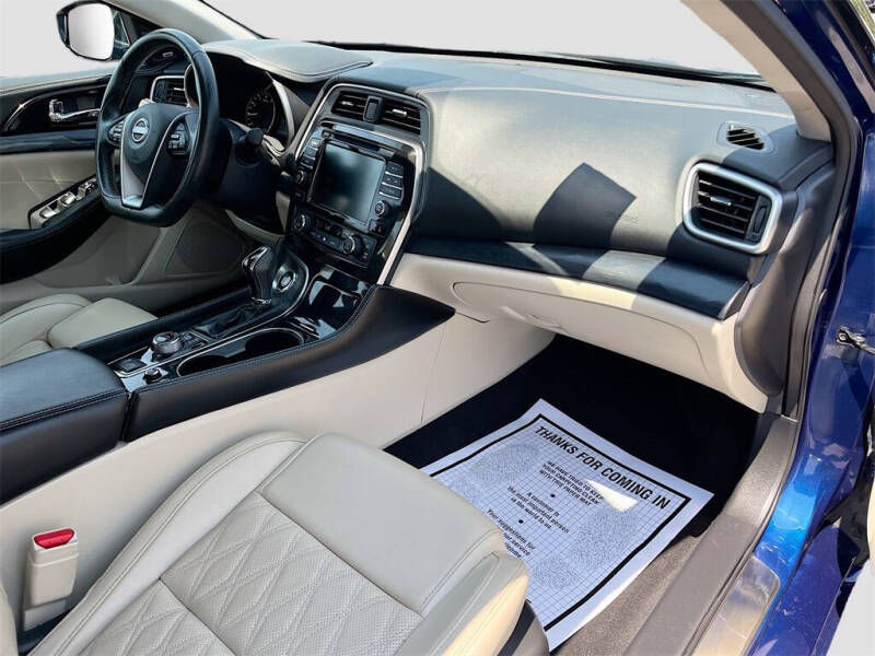 2023 Nissan Maxima 3.5 Platinum