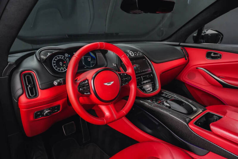 2021 Aston Martin DBX