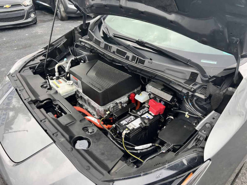 2021 Nissan LEAF SL PLUS