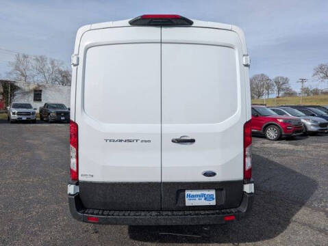 2025 Ford Transit 250