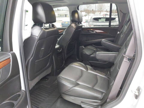 2017 Cadillac Escalade Luxury