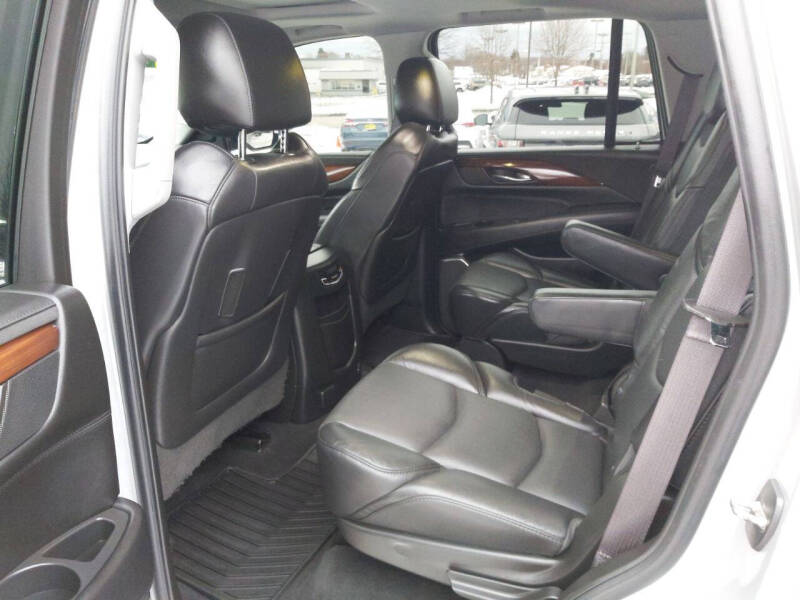 2017 Cadillac Escalade Luxury