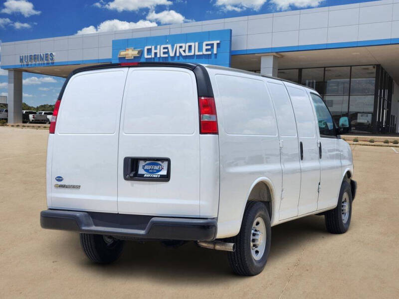 2026 Chevrolet Express 2500