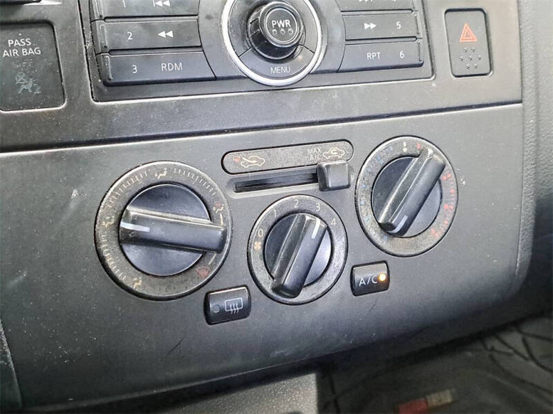 2009 Nissan Versa 1.8 S