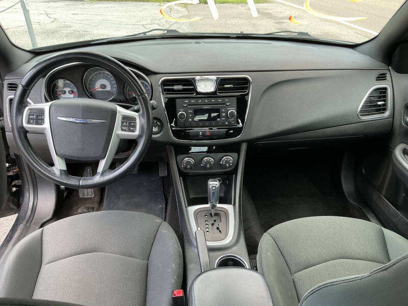 2011 Chrysler 200 Touring