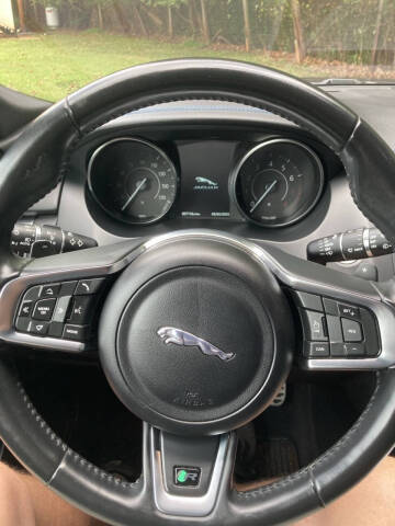 2019 Jaguar E-PACE P300 R-Dynamic SE