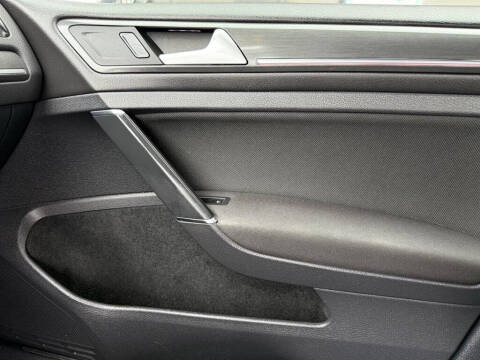 2020 Volkswagen Golf GTI S