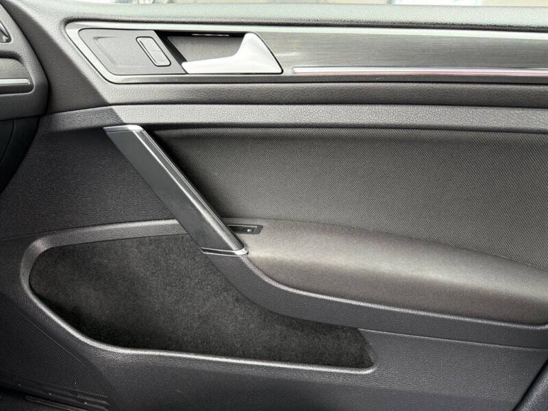 2020 Volkswagen Golf GTI S