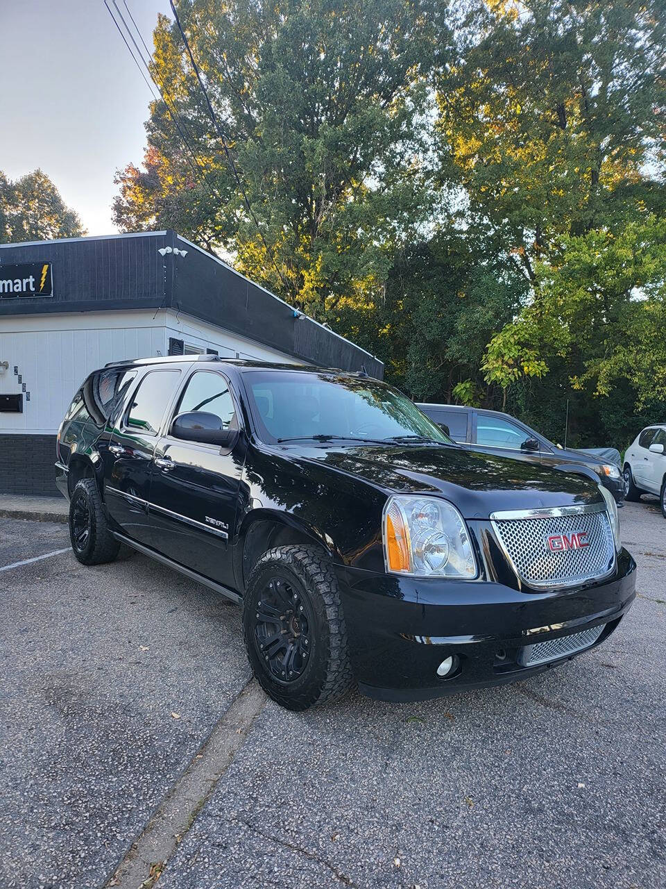 2011 GMC Yukon XL for sale at Streaks Auto Smart in Raleigh, NC