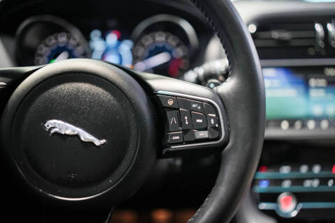 2020 Jaguar F-PACE 25t Premium