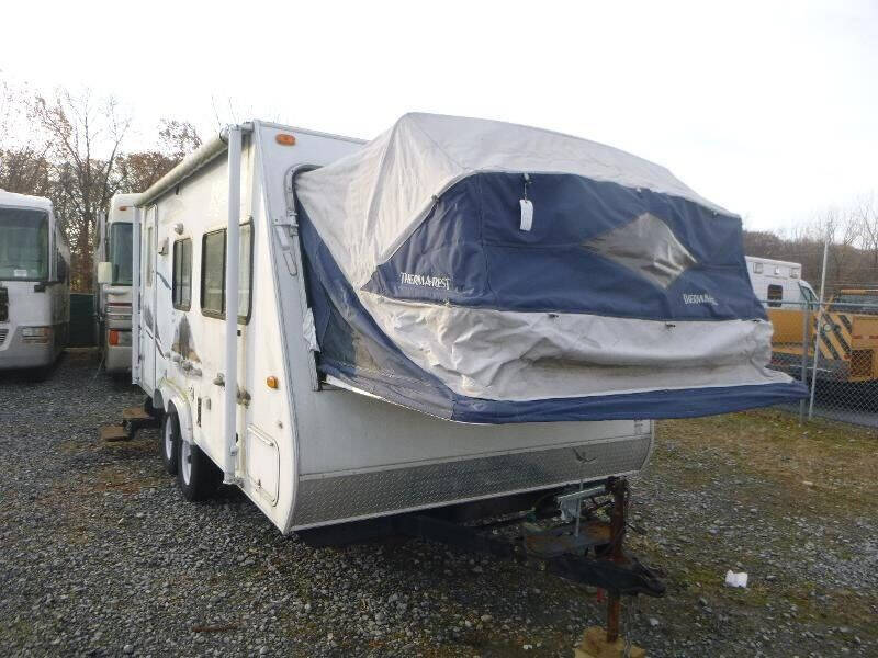 2010 DUTCHMEN KODIAK Aerolite  Cub 185 Expandable Camper for sale at Bucks Autosales LLC in Levittown PA