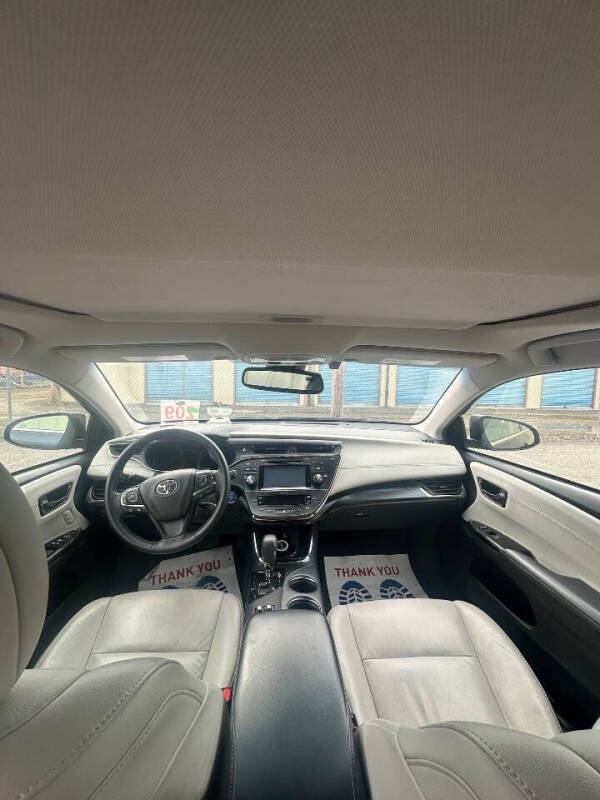 2018 Toyota Avalon Hybrid XLE Premium