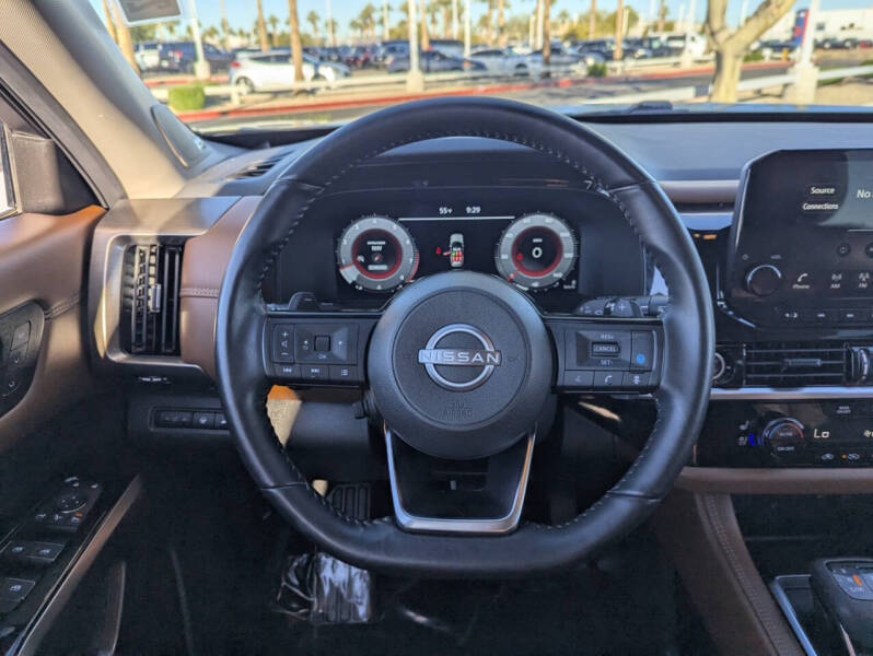 2024 Nissan Pathfinder Platinum