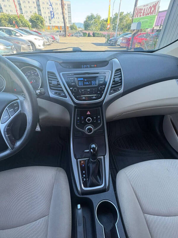 2016 Hyundai Elantra