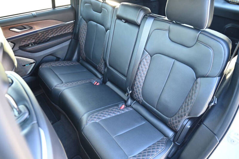 2022 Jeep Grand Cherokee Summit