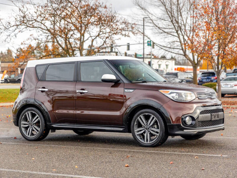 2017 Kia Soul +