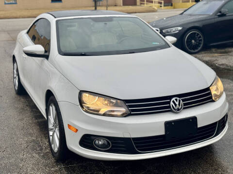 2013 Volkswagen Eos for sale at Eagle Auto in Addison IL