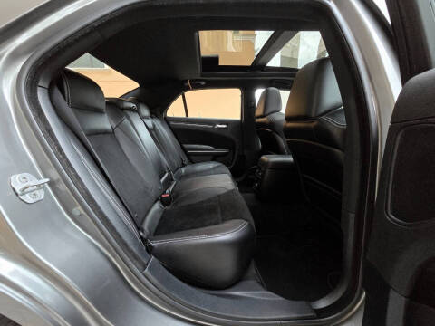 2012 Chrysler 300 SRT8