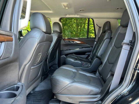 2017 Cadillac Escalade Luxury