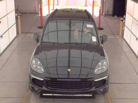 2017 Porsche Cayenne Platinum Edition