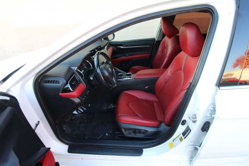 2020 Toyota Camry XSE