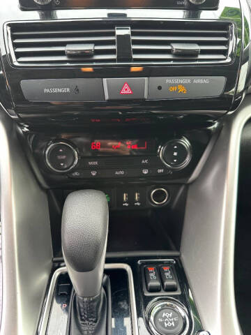 2022 Mitsubishi Eclipse Cross LE