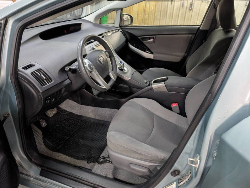 2012 Toyota Prius Two