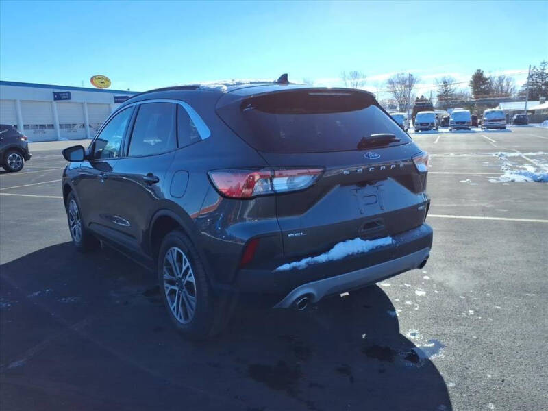 2020 Ford Escape SEL