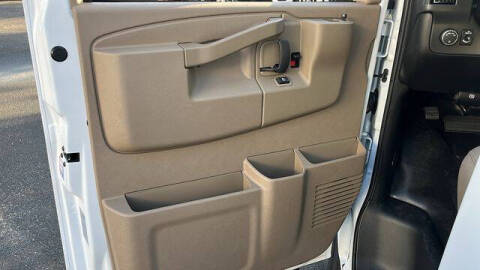 2025 Chevrolet Express 2500