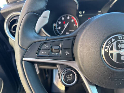 2019 Alfa Romeo Stelvio Sport