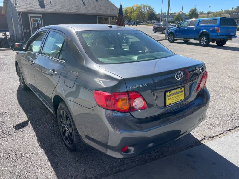 2010 Toyota Corolla LE photo 7