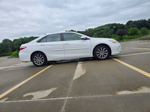 2016 Toyota Camry XLE