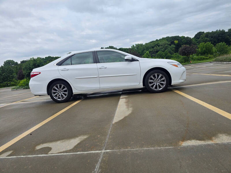 2016 Toyota Camry XLE