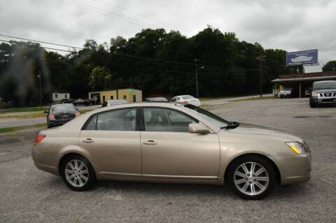 2005 Toyota Avalon for sale at RICHARDSON MOTORS USED CARS - Buy Here Pay Here in Anderson SC