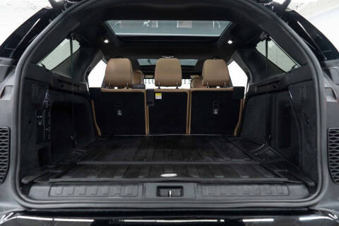 2023 Land Rover Discovery P300 S R-Dynamic