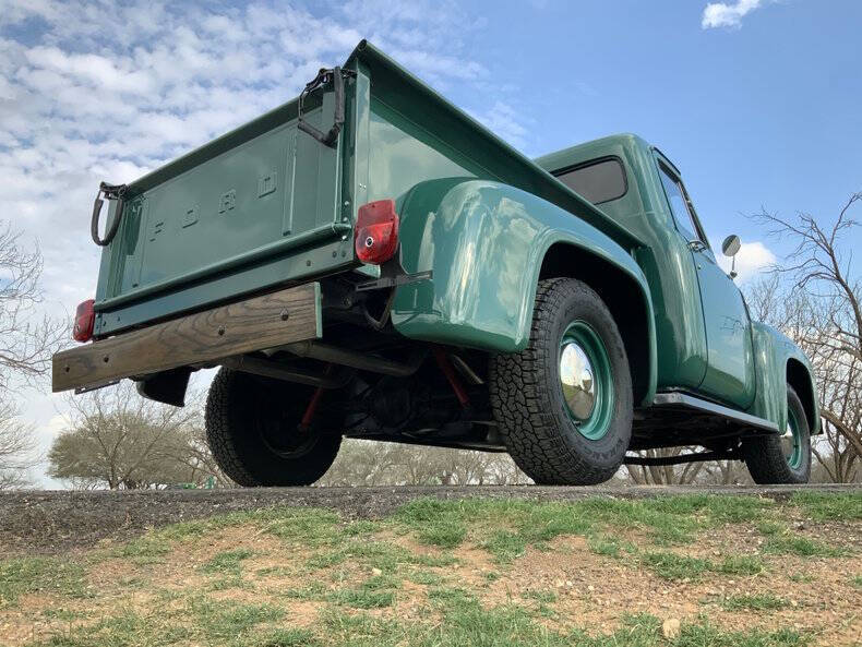 1953 Ford F-100