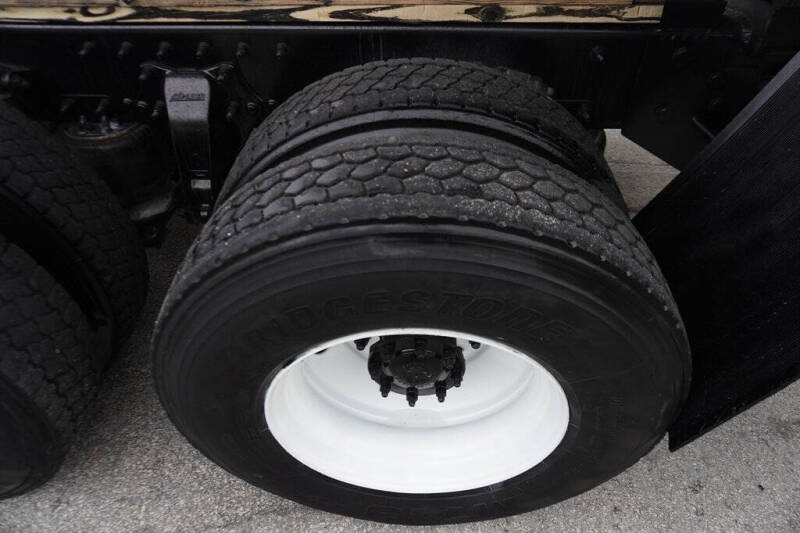 2015 Freightliner M2 106