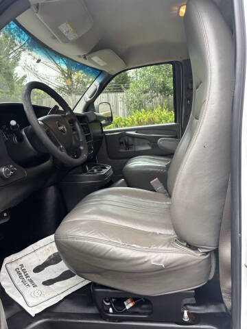 2015 GMC Savana 2500