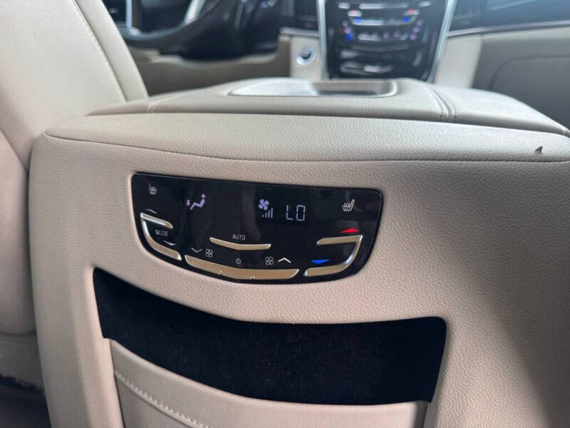 2020 Cadillac Escalade Luxury