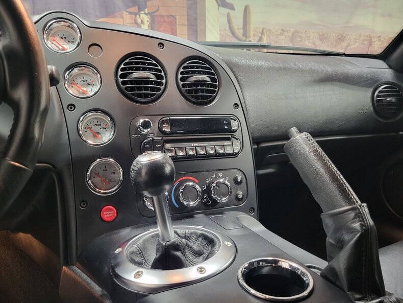 2005 Dodge Viper SRT-10