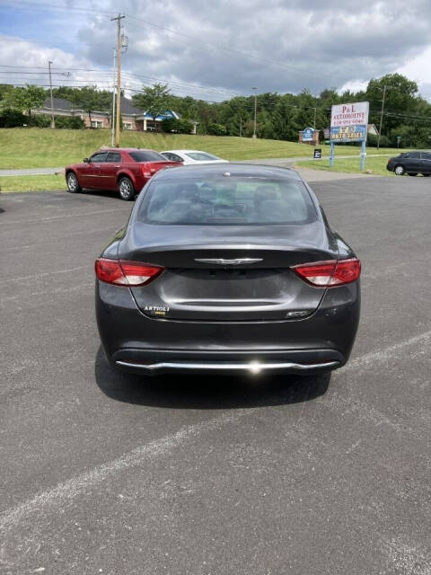 2015 Chrysler 200 for sale at TD AUTO SALES LLC in Effort, PA