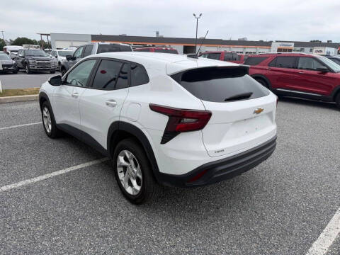 2025 Chevrolet Trax LS