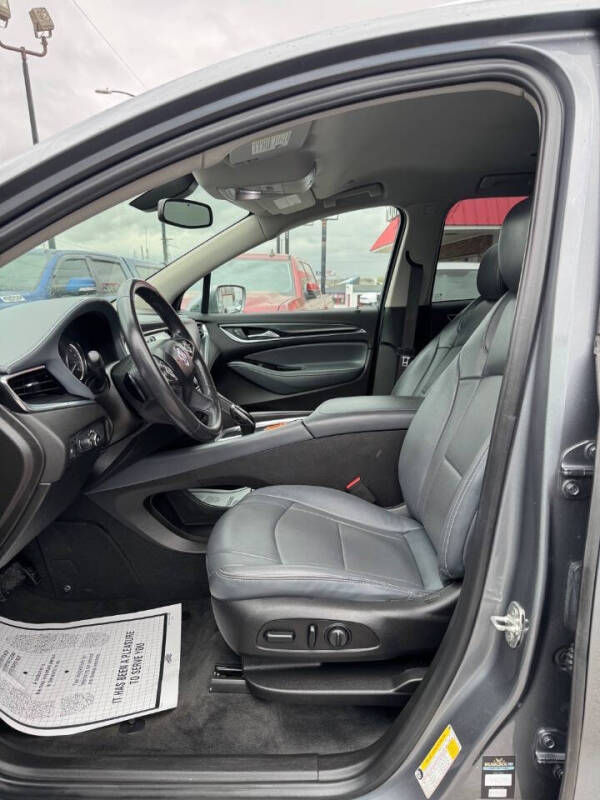 2020 Buick Enclave Essence