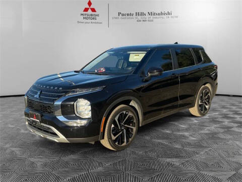 2022 Mitsubishi Outlander SE