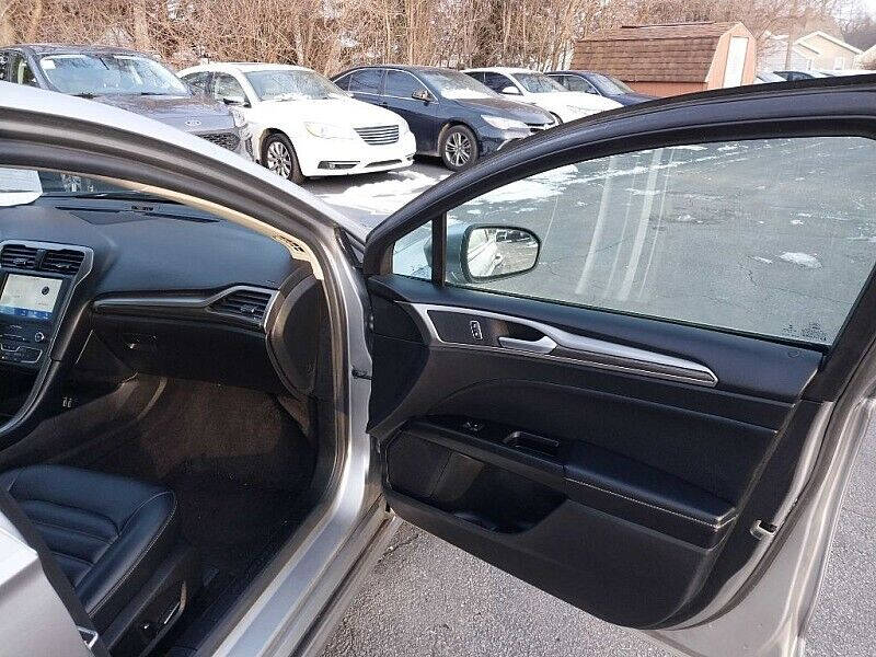 2020 Ford Fusion SEL