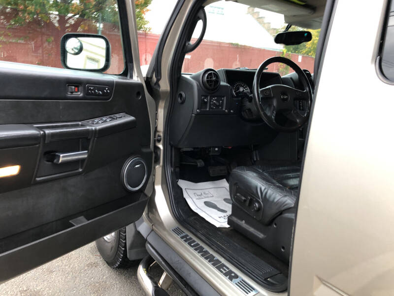 2005 HUMMER H2 Lux Series